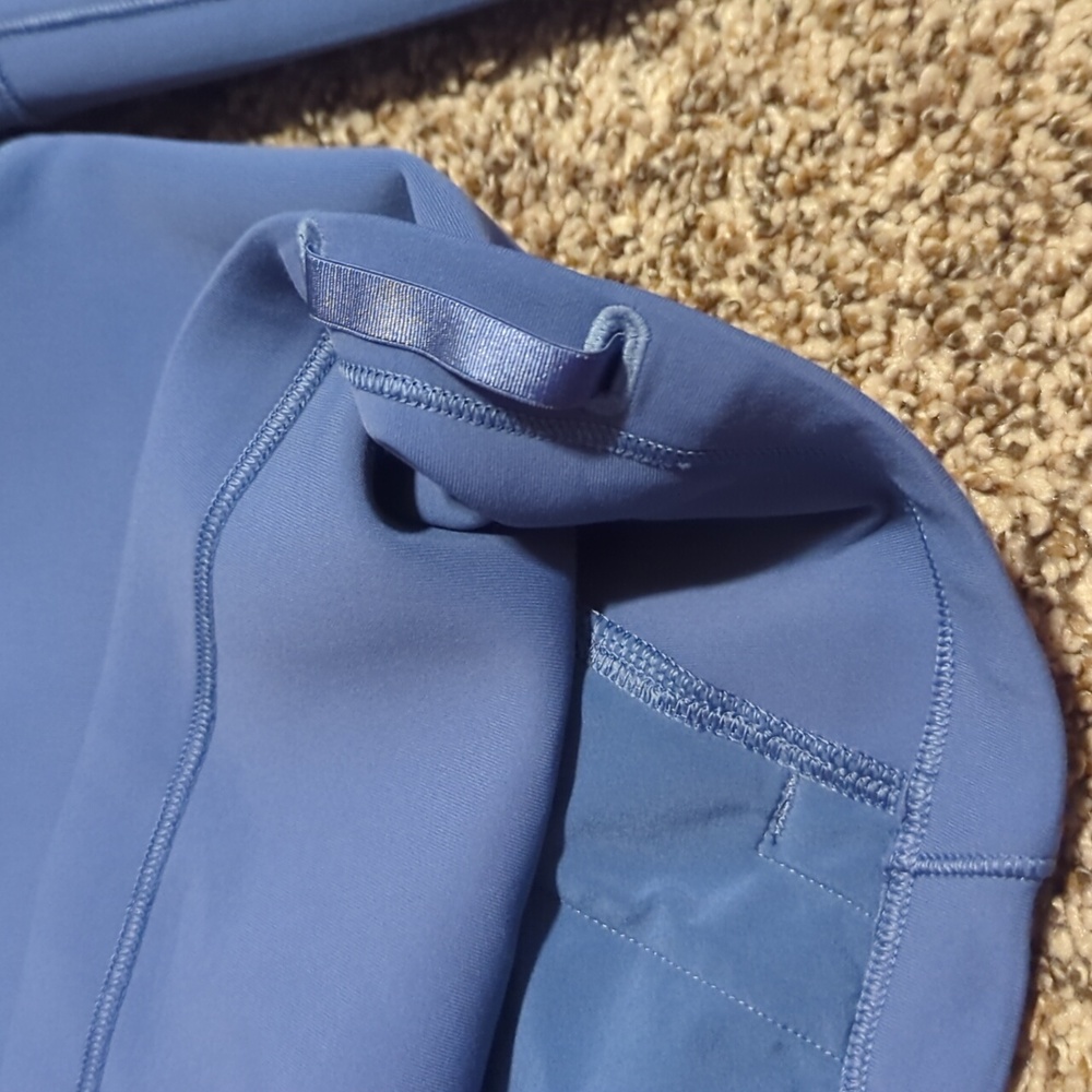 Lululemon AirWrap Pullover Hoodie - Picture 6 of 6